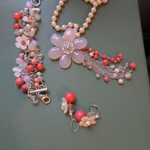 Elegant Floral Pearl Jewelry Set